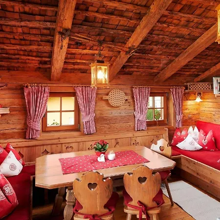 Im Almdorf In 플라차우